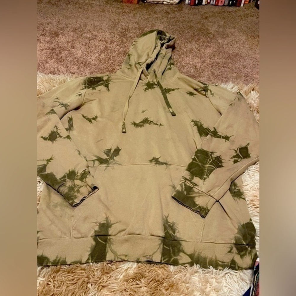 Men’s No Boundaries hoodie Size Med